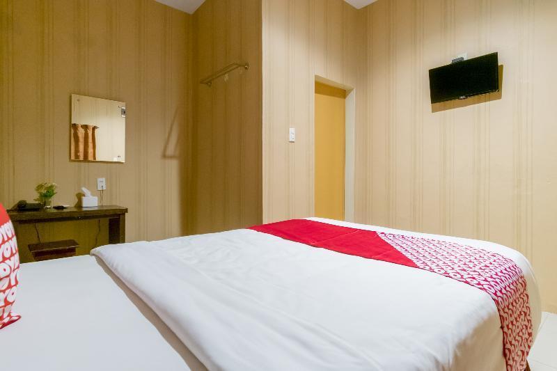 Oyo 741 Hotel Labuhan Raya Medan Zewnętrze zdjęcie