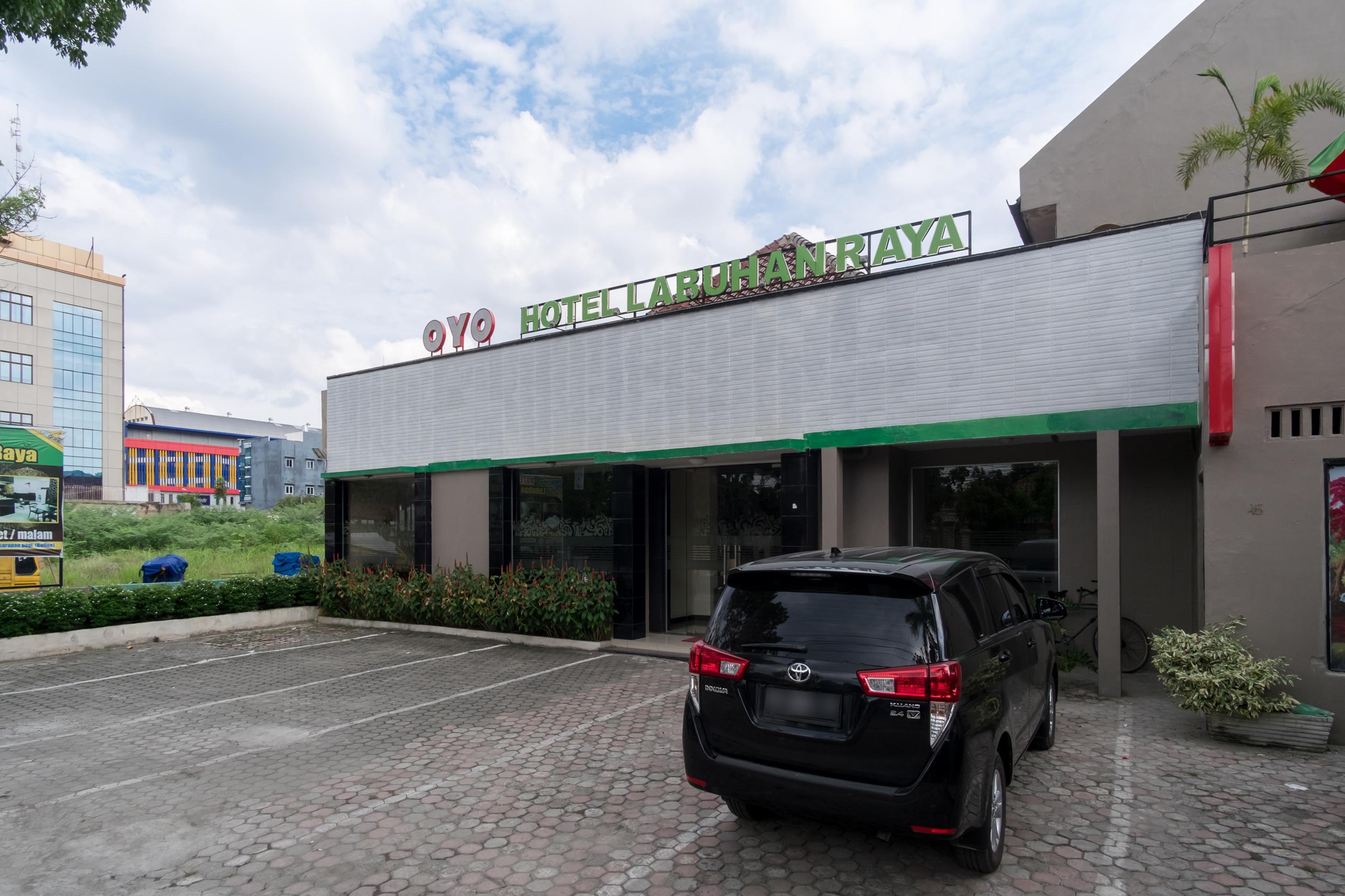 Oyo 741 Hotel Labuhan Raya Medan Zewnętrze zdjęcie