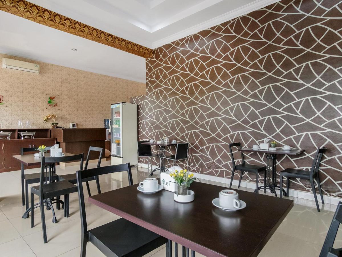 Oyo 741 Hotel Labuhan Raya Medan Zewnętrze zdjęcie