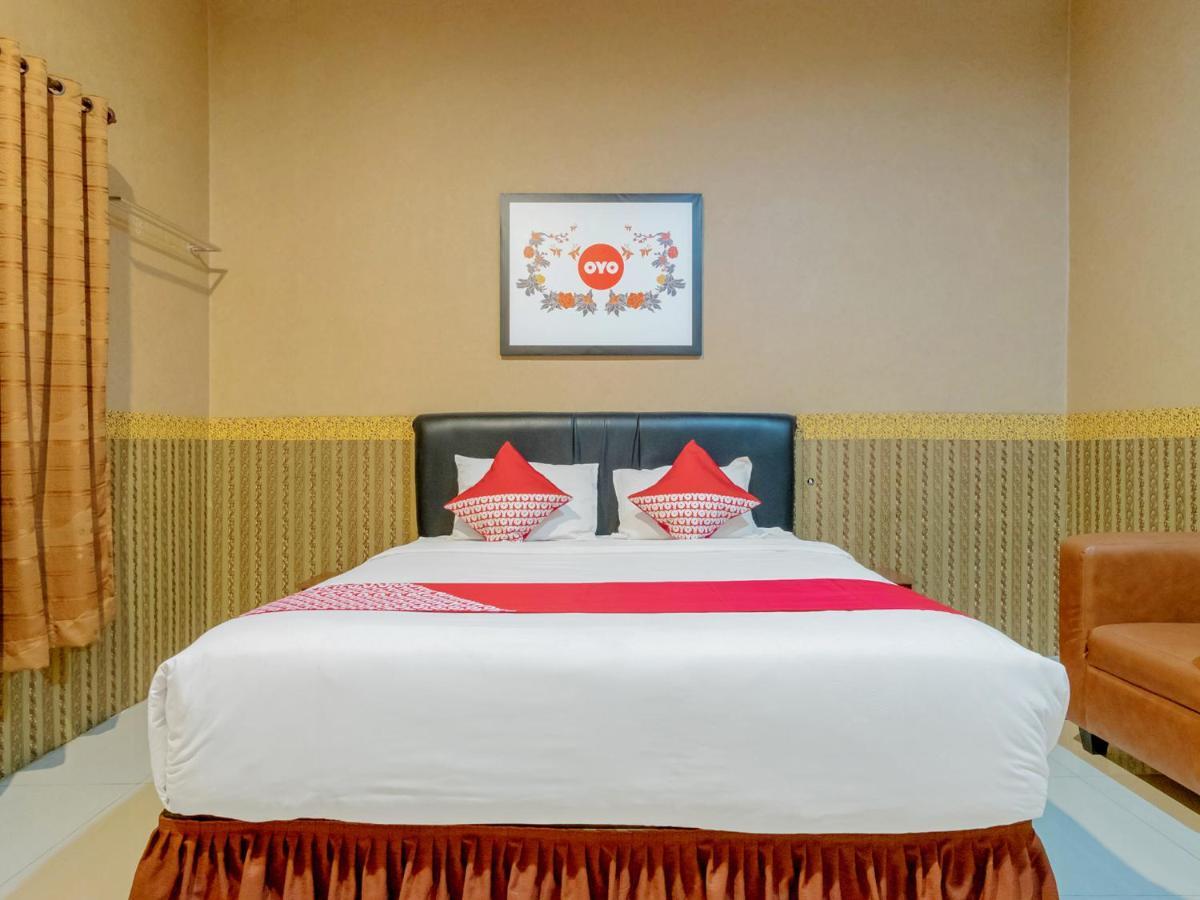 Oyo 741 Hotel Labuhan Raya Medan Zewnętrze zdjęcie